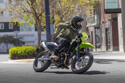 Kawasaki KLX230SM, supermoto, Motor Baru 2025