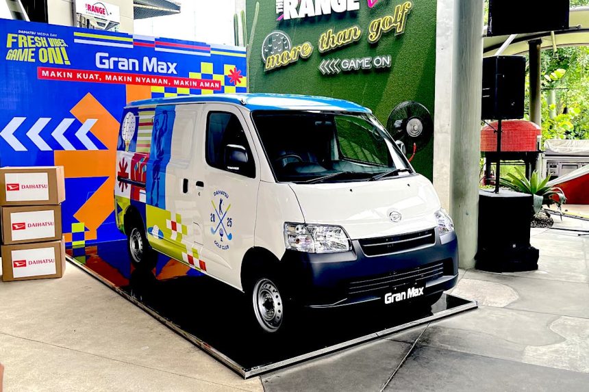 Daihatsu Gran Max Blind Van AT