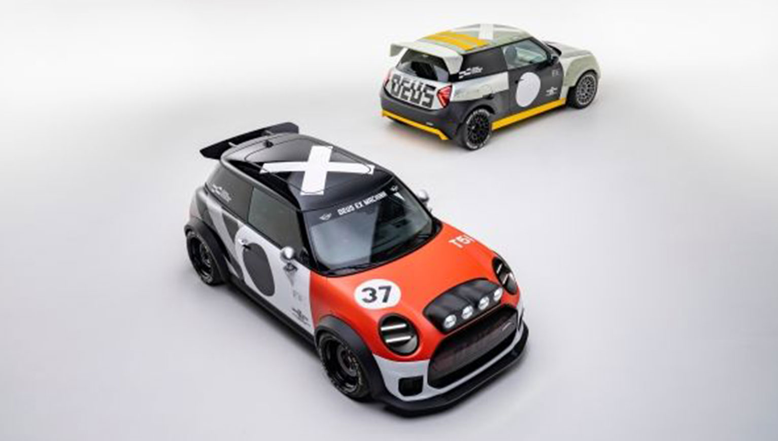 MINI Deus Ex Machina