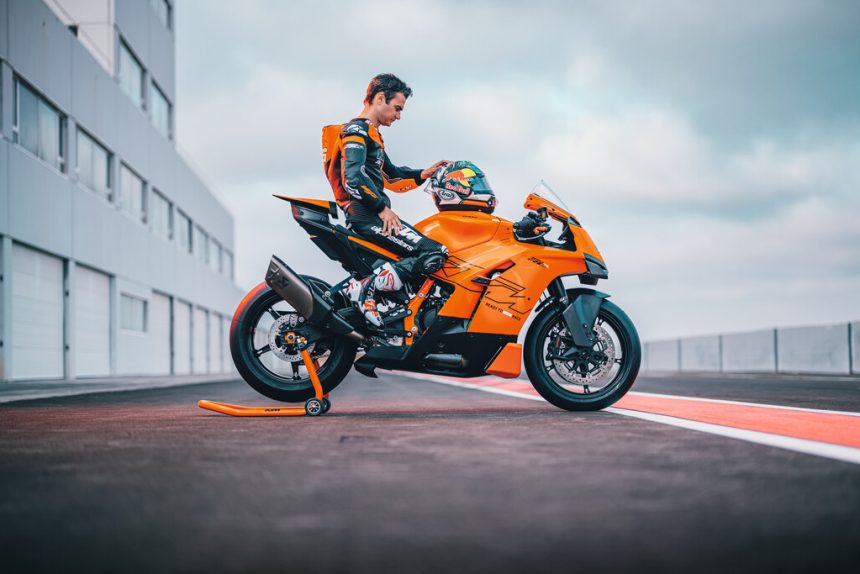 KTM 990 RC R, Motor baru KTM