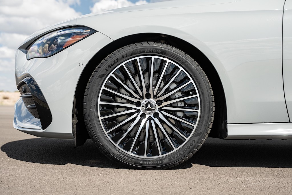 ban mobil, Goodyear Eagle F1 All Season