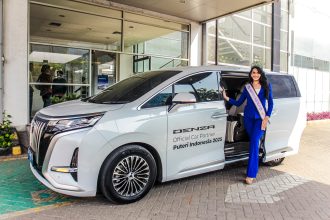 Denza berkolaborasi dengan Yayasan Puteri Indonesia (YPI)