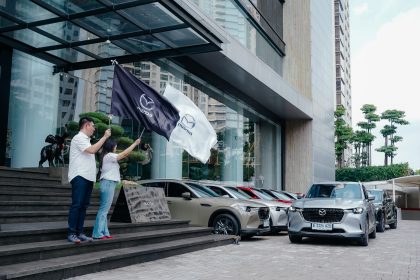 Serah terima unti Mazda CX-60 Sport kepada konsumen pertama di Jakarta (Dok. PT Eurokars Motor Indonesia)