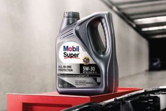 Mobil Super™ All-In-One Protection dengan formula terbaru standar API SQ dan ILSAC GF-7A