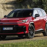 Toyota RAV4 generasi keenam, spesifikasi RAV4 2026, Toyota Arene OS, mobil hybrid terbaik 2026, RAV4 Plug-in Hybrid, fitur Toyota Safety Sense terbaru