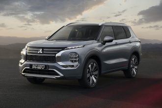 Mitsubishi Outlander Plug-in Hybrid 2026, Outlander PHEV terbaru, fitur Outlander 2026, mobil Mitsubishi terbaru, jarak tempuh Outlander PHEV, audio Yamaha Outlander