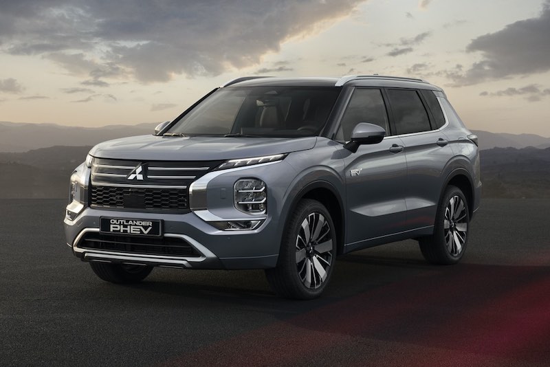 Mitsubishi Outlander Plug-in Hybrid 2026, Outlander PHEV terbaru, fitur Outlander 2026, mobil Mitsubishi terbaru, jarak tempuh Outlander PHEV, audio Yamaha Outlander