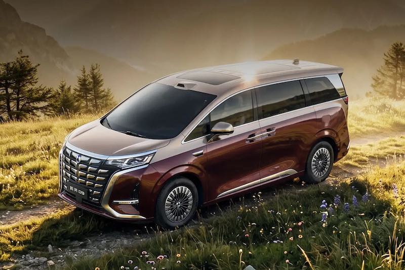 Denza D9 terbaru, spesifikasi Denza D9, MPV mewah BYD, mobil listrik premium, harga Denza D9, fitur Denza D9 2026