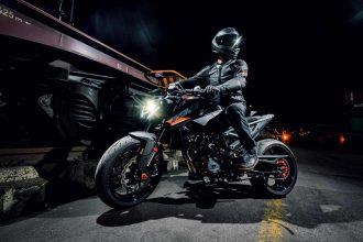 KTM 790 DUKE 2027, spesifikasi KTM 790 DUKE, moge middleweight KTM, motor sport naked terbaru, kelebihan KTM 790 DUKE
