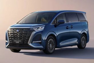 Denza D9 DM-i, keunggulan Denza D9, MPV mewah BYD, spesifikasi Denza D9, mobil hybrid premium, Denza Eropa