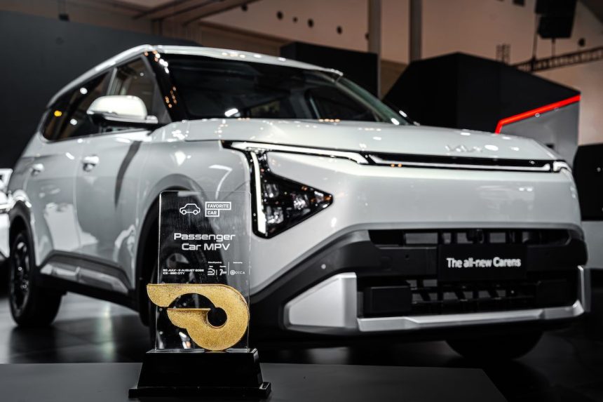 Kia Carens GIIAS 2026, Favorite Passenger Car MPV, MPV Kia Carens, Keunggulan Kia Carens, Carens EV Indonesia