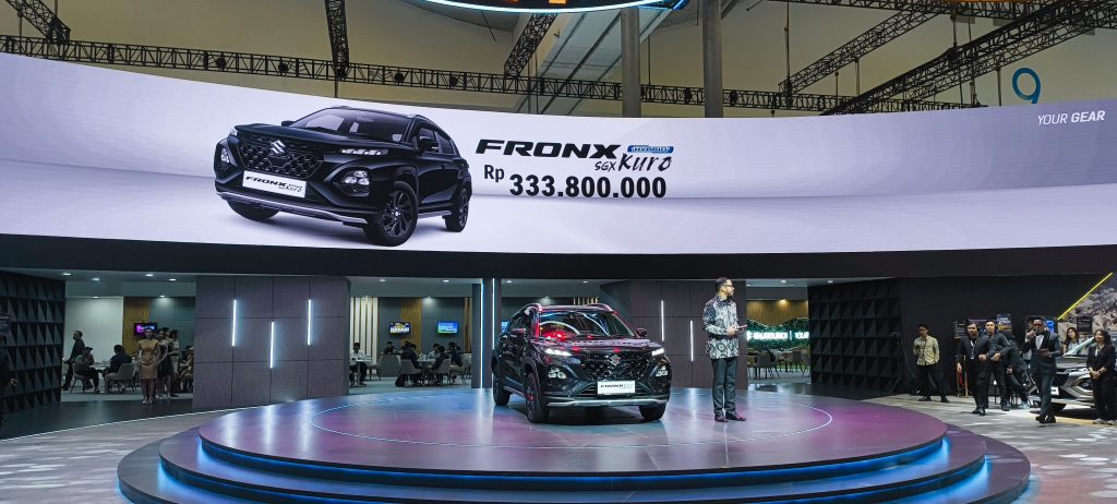 Suzuki Fronx Hybrid SGX Kuro resmi melantai di GIIAS 2026. Foto: Bridgeout - Dimas Prassetyo