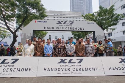 PT Suzuki Indomobil Sales (SIS) resmi serah terima XL7 terbaru ke konsumen Tanah Air. Foto: Bridgeout – Dimas Prassetyo