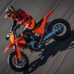 KTM 450 SMR 2027, KTM 450 SMR, motor supermoto KTM, spesifikasi KTM 450 SMR, motor balap supermoto,