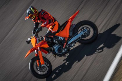 KTM 450 SMR 2027, KTM 450 SMR, motor supermoto KTM, spesifikasi KTM 450 SMR, motor balap supermoto,