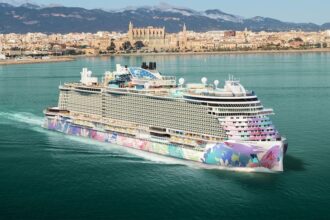 Norwegian Bella, Norwegian Cruise Line, NCL terbaru, kapal pesiar mewah, liburan ke Mediterania, Fincantieri, berita kapal pesiar