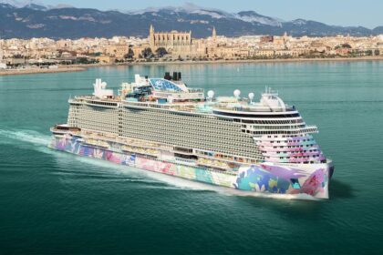 Norwegian Bella, Norwegian Cruise Line, NCL terbaru, kapal pesiar mewah, liburan ke Mediterania, Fincantieri, berita kapal pesiar