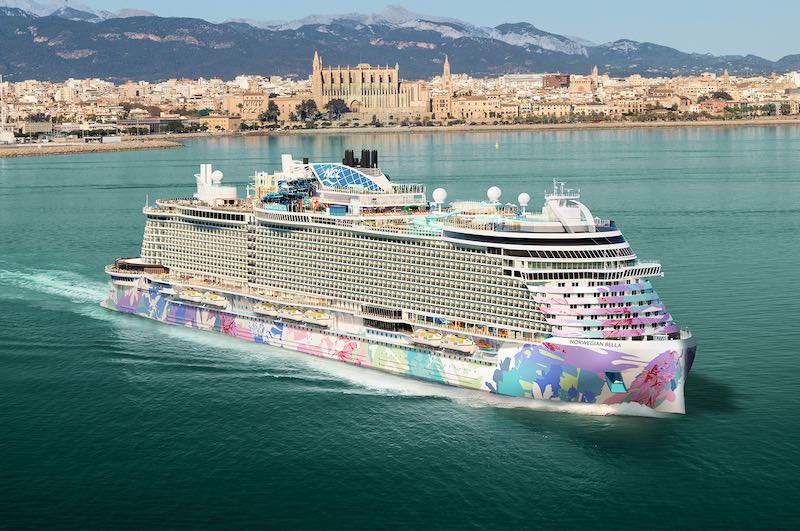 Norwegian Bella, Norwegian Cruise Line, NCL terbaru, kapal pesiar mewah, liburan ke Mediterania, Fincantieri, berita kapal pesiar
