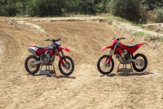 Ducati Desmo450 MX 2027, spesifikasi Ducati Desmo450 MX, motor motocross Ducati, Desmo450 MX Factory 2027, mesin Desmodromic Ducati